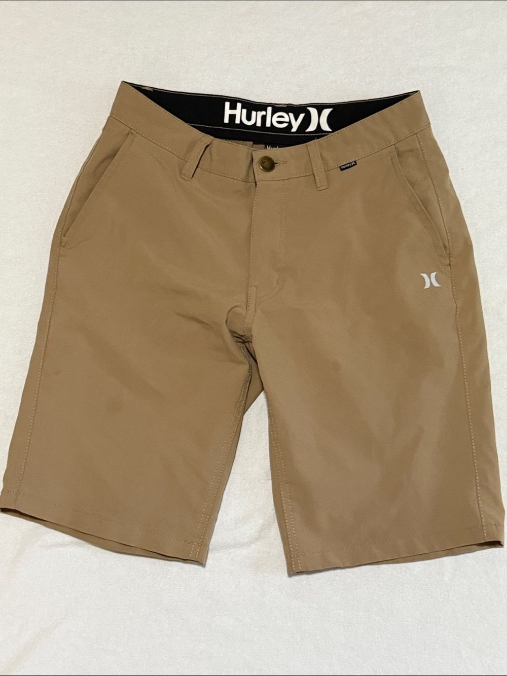 Hurley Flat Front Khaki Shorts size 28